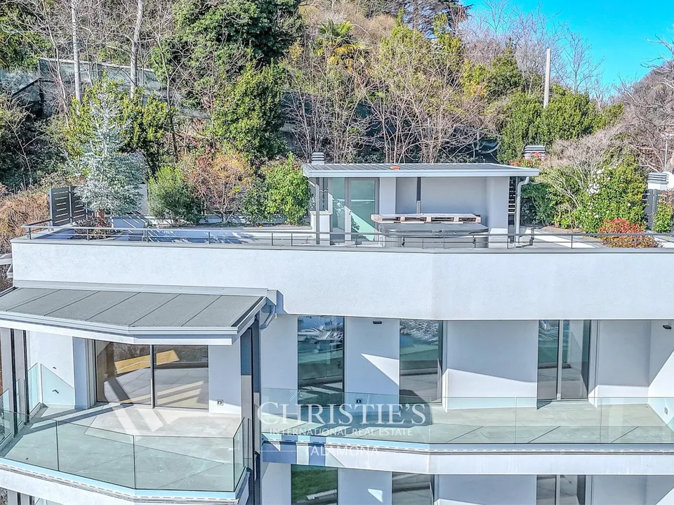 Elegantes Penthouse mit atemberaubendem Seeblick in Laveno-Mombello – Foto 9 von 13