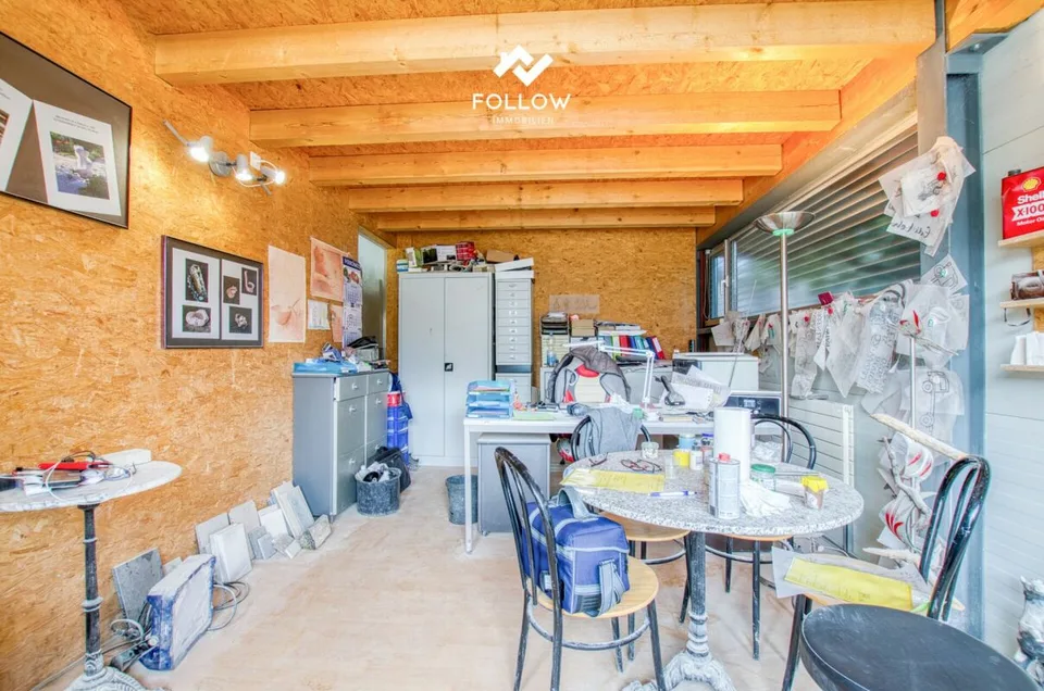 Il tuo nuovo sito aziendale: Hall commerciale compatto e luminoso con ufficio – foto 9 di 15