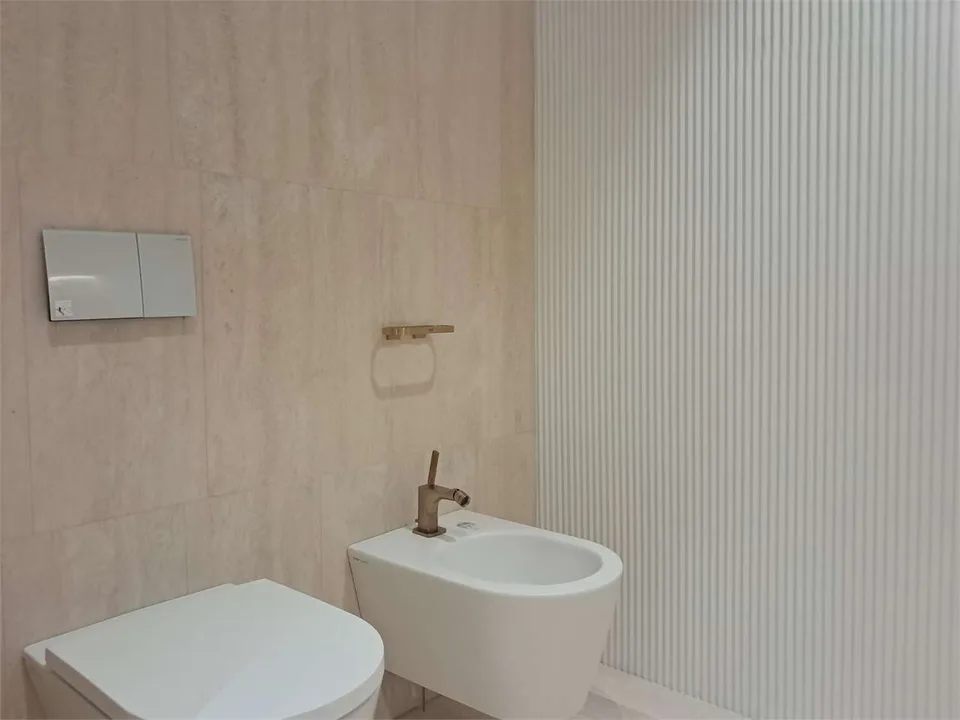 Nouveau penthouse de représentation de 5,5 pièces avec piscine et jardin – photo 10 sur 13