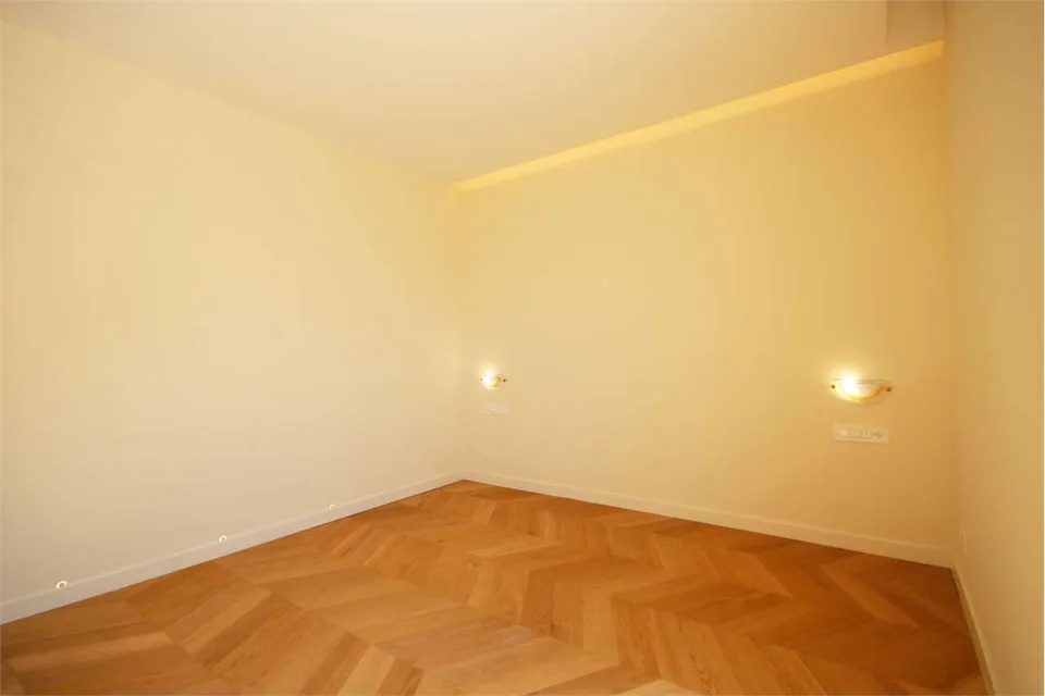 Nouveau penthouse de représentation de 5,5 pièces avec piscine et jardin – photo 6 sur 13