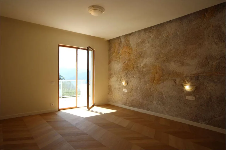 Nouveau penthouse de représentation de 5,5 pièces avec piscine et jardin – photo 4 sur 13