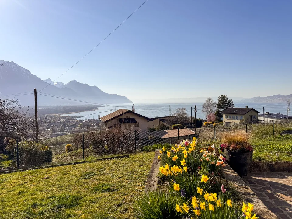 Propriété de caractère avec vue panoramique sur le lac – Villeneuve