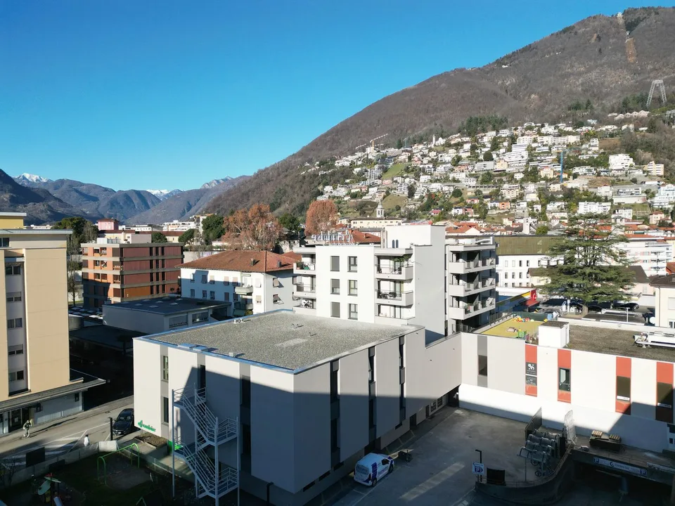 Centro 6, stabile commerciale/residenziale a Locarno