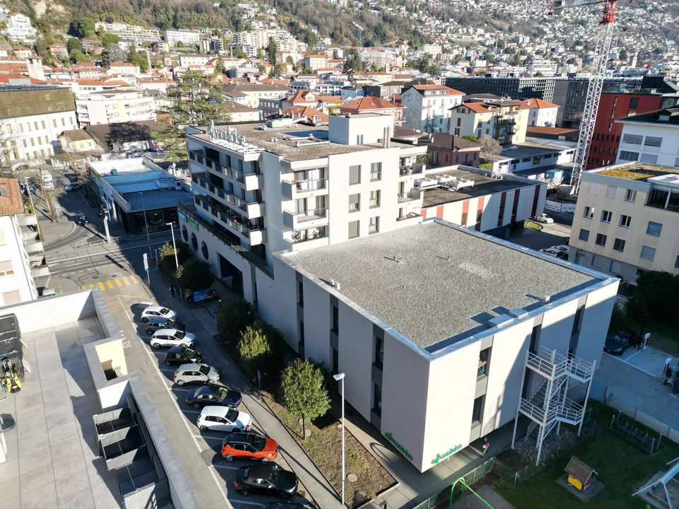 Zentrum 6, Gewerbe- und Wohngebäude in Locarno – Foto 9 von 10