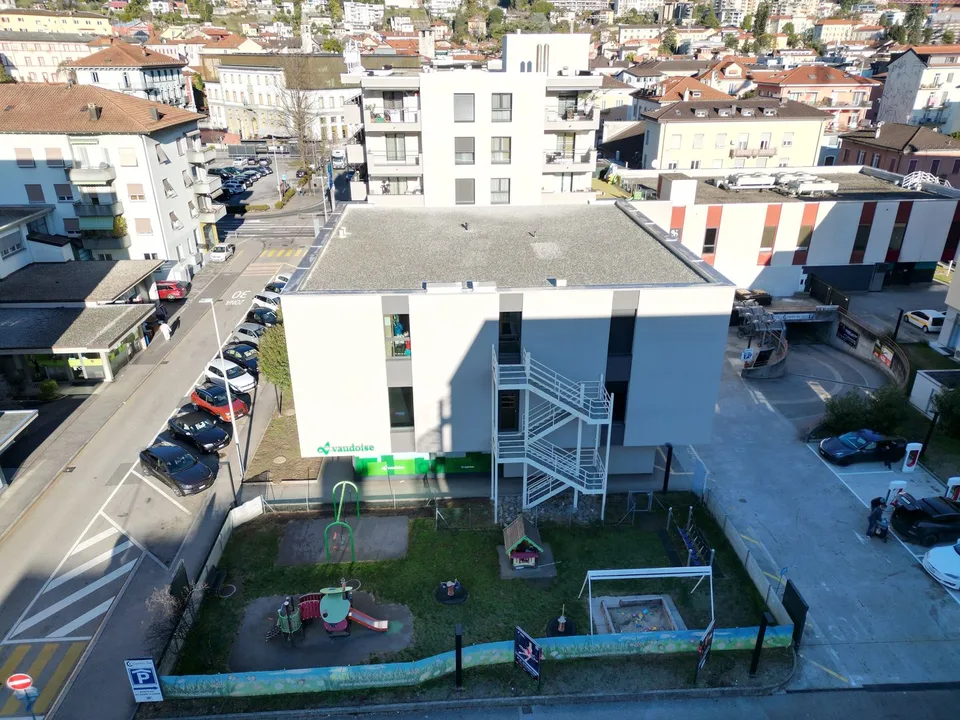 Zentrum 6, Gewerbe- und Wohngebäude in Locarno – Foto 7 von 10
