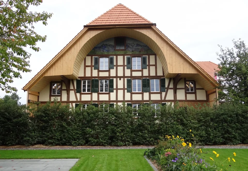 Charmantes Mehrfamilienhaus/Bauernhaus in Grossaffoltern mit 6 Wohneinheiten
