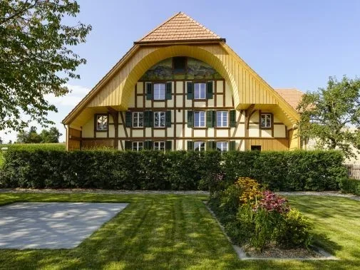Casa familiare affascinante/casa colonica a Grossaffoltern con 6 unità residenziali