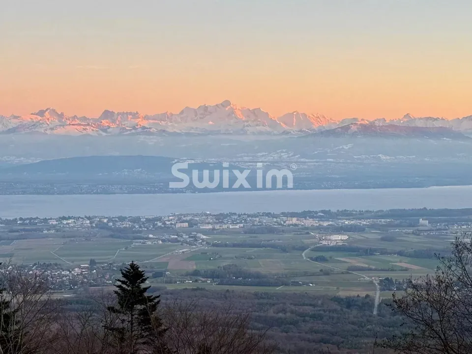 Magnifique villa avec vue sur le lac - Off Market