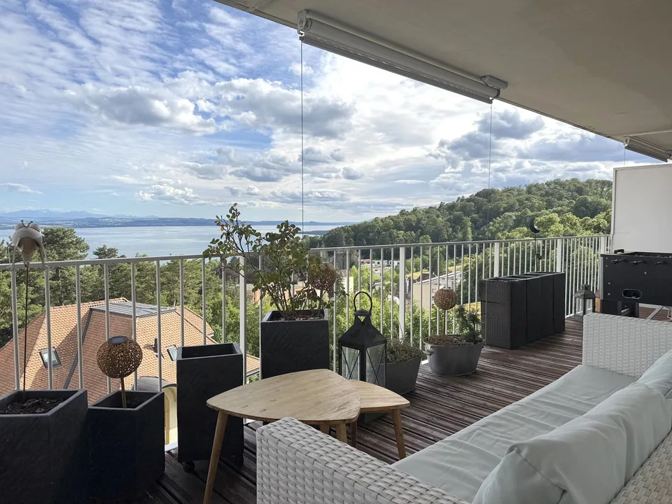 Superbe appartement avec vue panoramique sur le lac