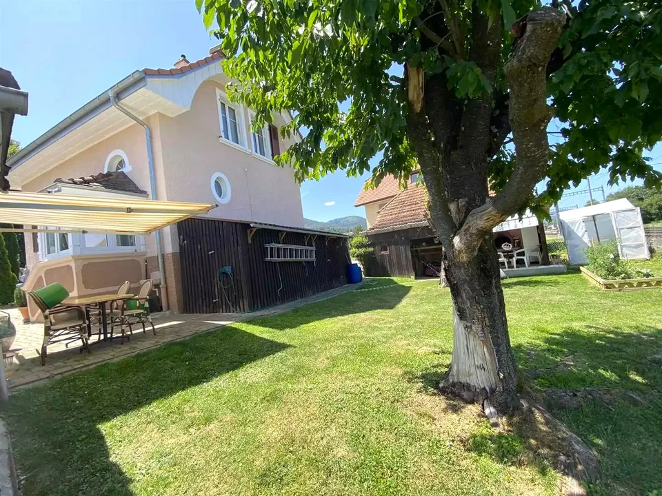 TRES GROSSE BAISSE DU PRIX DE VENTE - Plaisante maison familiale de 5,5 pièces totalement rénovée – photo 17 sur 30