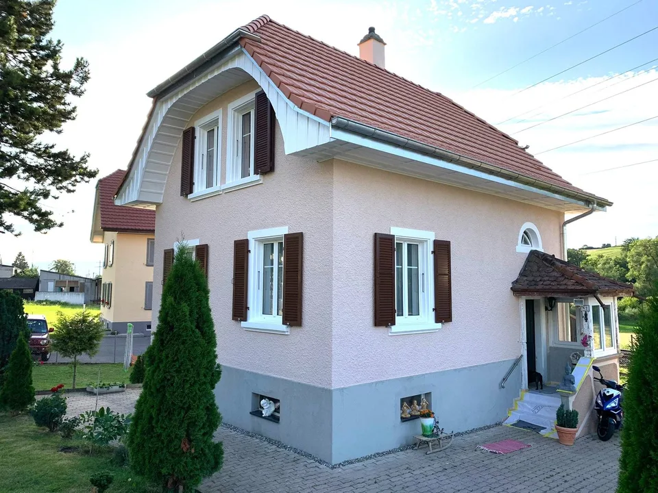 RIDUZIONE DEL PREZZO DI VENDITA MOLTO CONSISTENTE - Piacevole casa familiare di 5,5 locali completamente ristrutturata