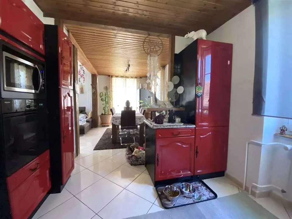 TRES GROSSE BAISSE DU PRIX DE VENTE - Plaisante maison familiale de 5,5 pièces totalement rénovée – photo 21 sur 30