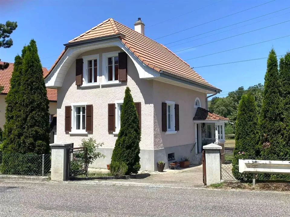 RIDUZIONE DEL PREZZO DI VENDITA MOLTO CONSISTENTE - Piacevole casa familiare di 5,5 locali completamente ristrutturata