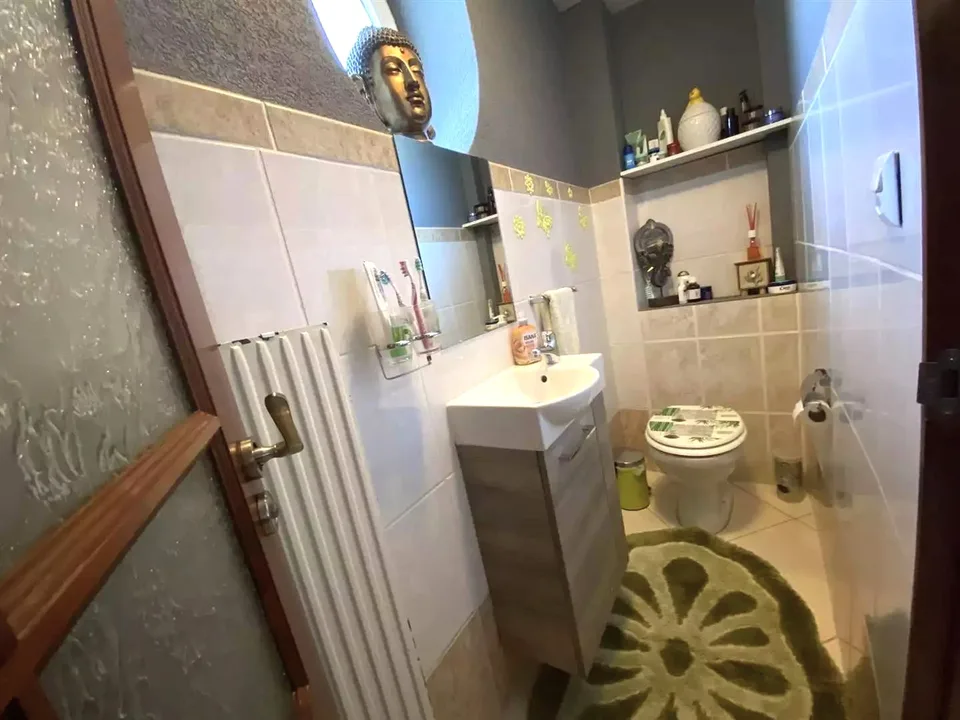 TRES GROSSE BAISSE DU PRIX DE VENTE - Plaisante maison familiale de 5,5 pièces totalement rénovée – photo 26 sur 30