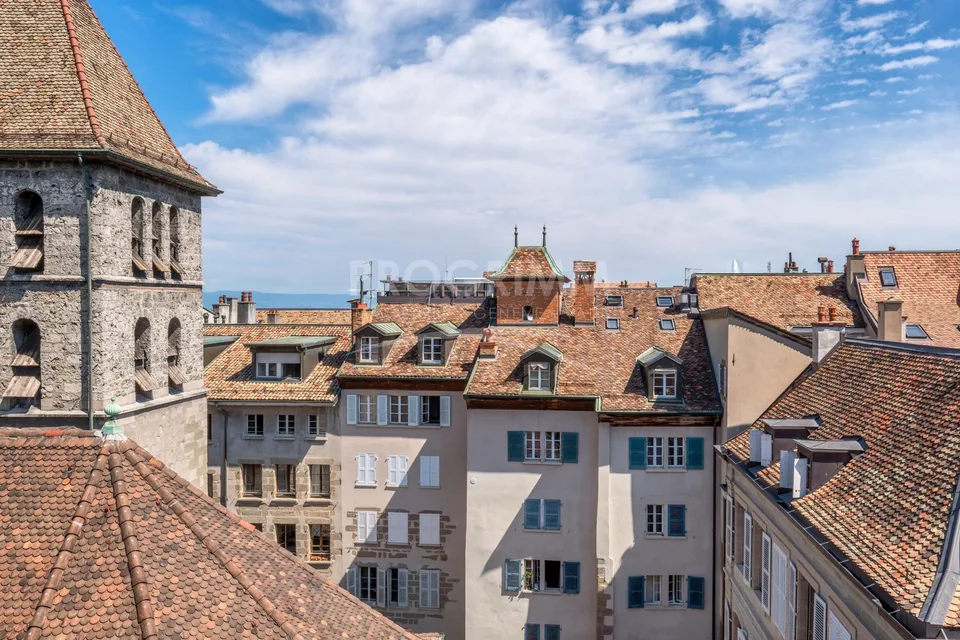 Altstadt - Superbe 4-Zimmer-Wohnung mit Studio - Letzter Stock - Aufzug