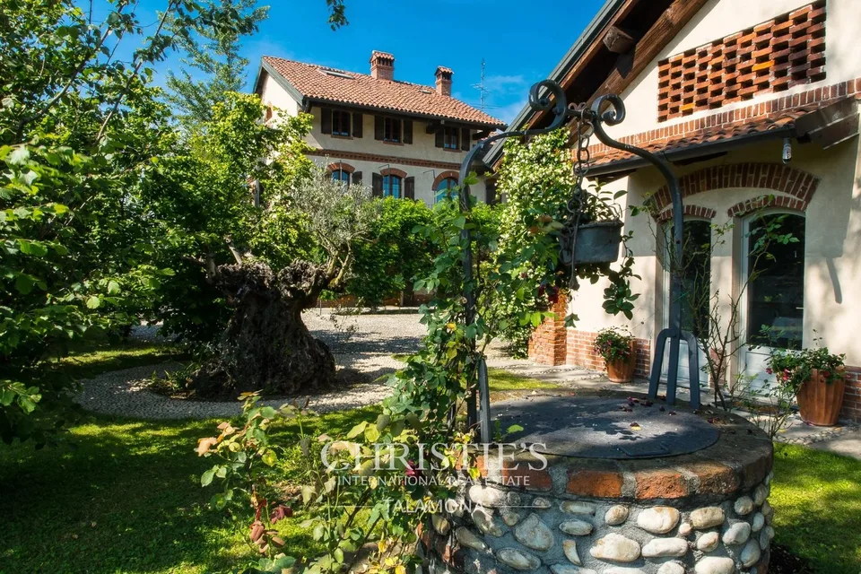 Historisches Anwesen Inmitten von Grün in Oleggio