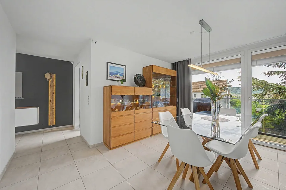 Appartement 5,5 pièces à Unterengstringen - Votre refuge sur la Limmat