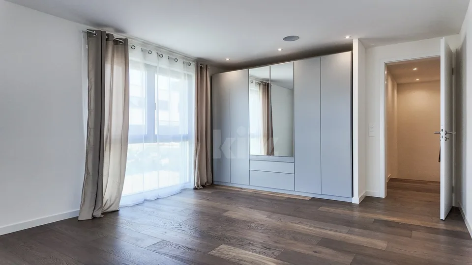 Superbe Villa im modernen Stil mit 250m2 und sorgfältiger Ausführung – Foto 10 von 13