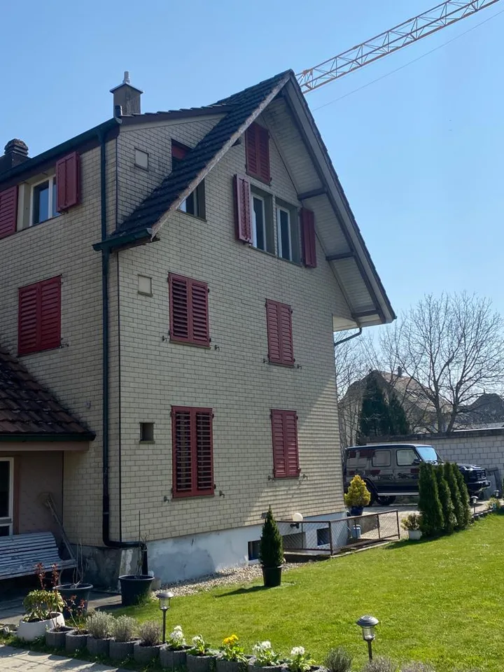 Casa multifamiliare attraente con 6 appartamenti in una zona residenziale tranquilla - investimento di capitale ideale