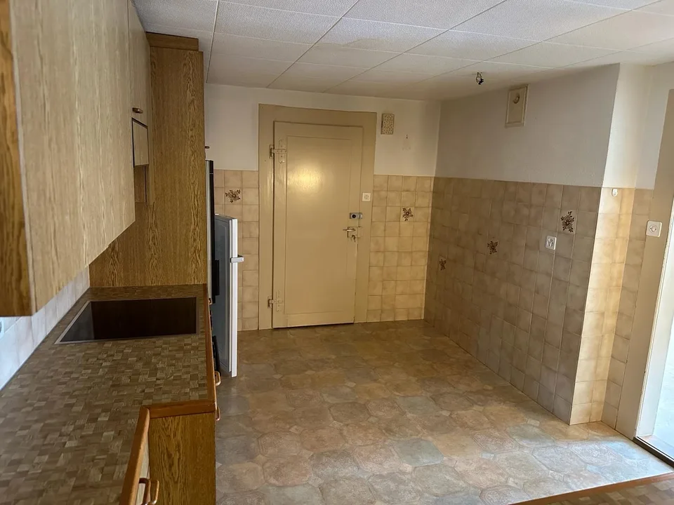 Attraktives Mehrfamilienhaus mit 6 Wohnungen in ruhiger Wohnlage– ideale Kapitalanlage – Foto 12 von 27