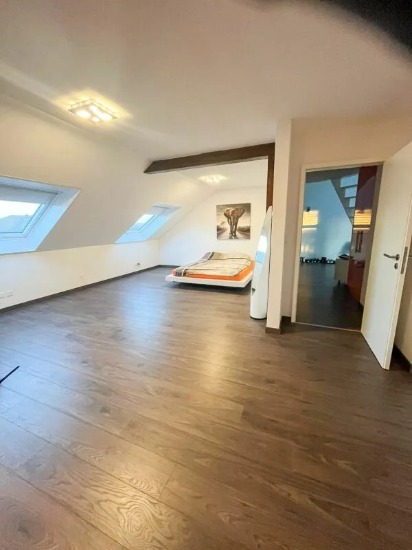 Modernes Wohnen mit Galerie und Wellness-Extras in Kriegstetten – Foto 7 von 11
