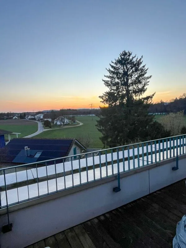 Modernes Wohnen mit Galerie und Wellness-Extras in Kriegstetten – Foto 6 von 11
