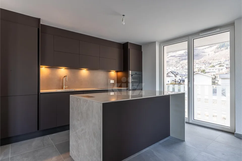 Bell'appartamento moderno con balcone