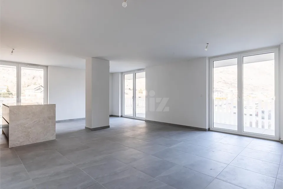 Bell'appartamento moderno con balcone