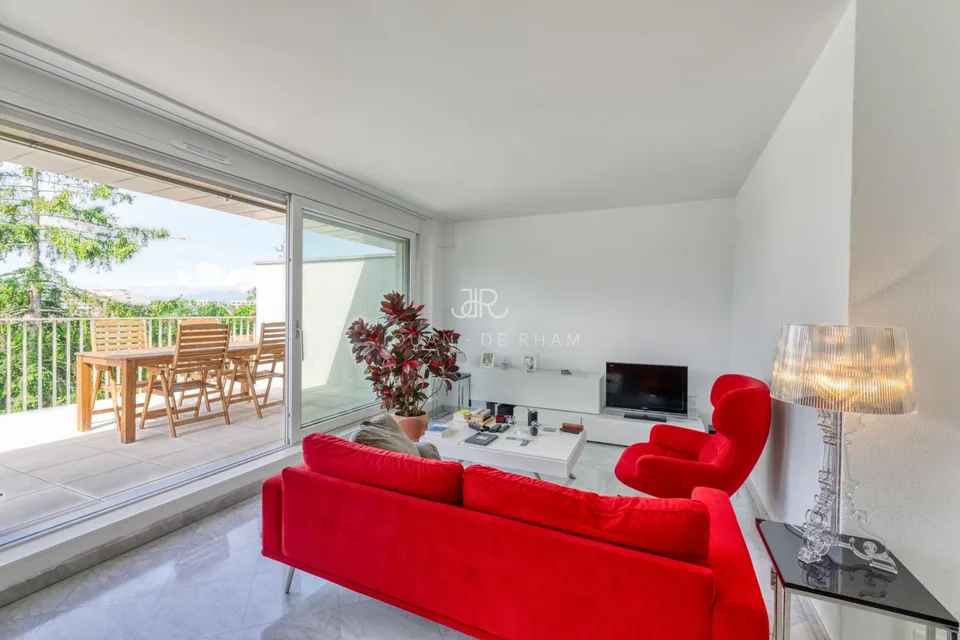 Cologny | Appartement de 4 pièces en attique avec vue imprenable
