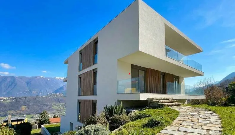 Vendesi terreni edificabili  di circa 800 mq a Cademario, Residenza Pr