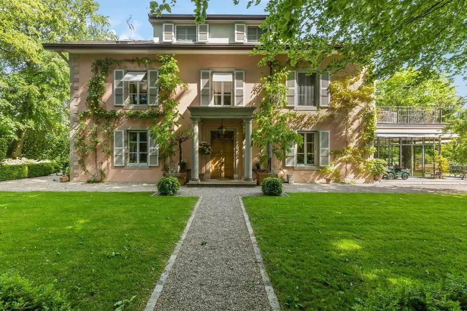 Prächtige toskanische Villa mit 14 Zimmern in Versoix