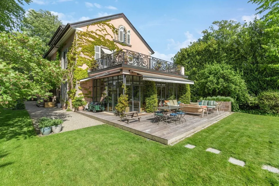 Prächtige toskanische Villa mit 14 Zimmern in Versoix