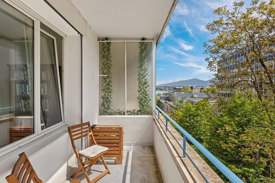 Appartement rénové dans une résidence de standing