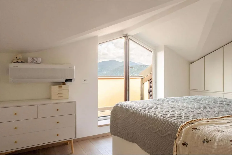 Esclusivo appartamento duplex in posizione tranquilla e soleggiata con – foto 12 di 13