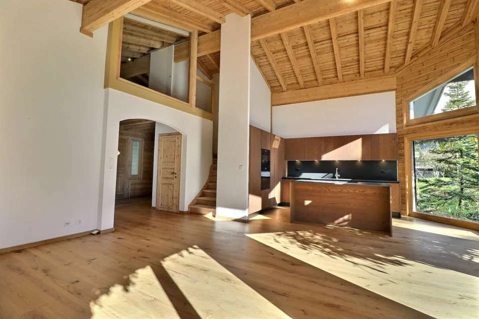 Chalet totalement rénové avec joli jardin arborisé – photo 6 sur 30