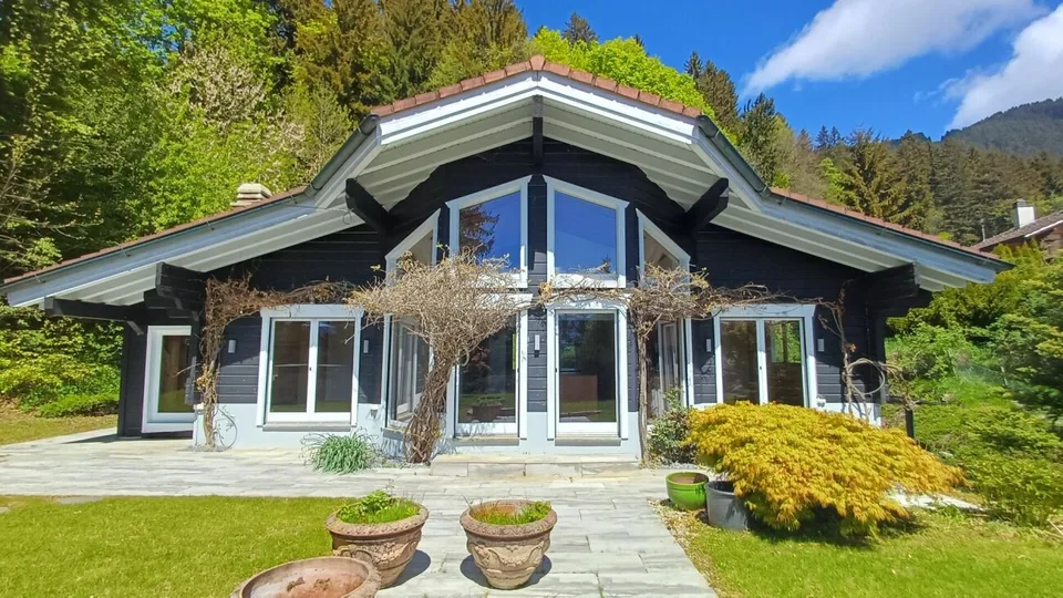 Chalet totalement rénové avec joli jardin arborisé – photo 23 sur 30