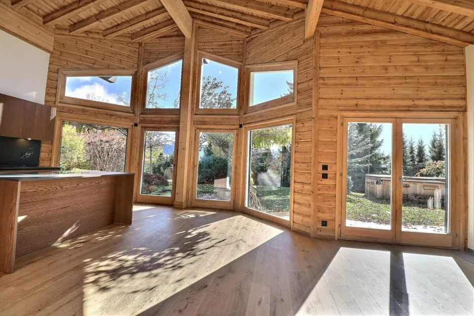 Chalet totalement rénové avec joli jardin arborisé – photo 7 sur 30