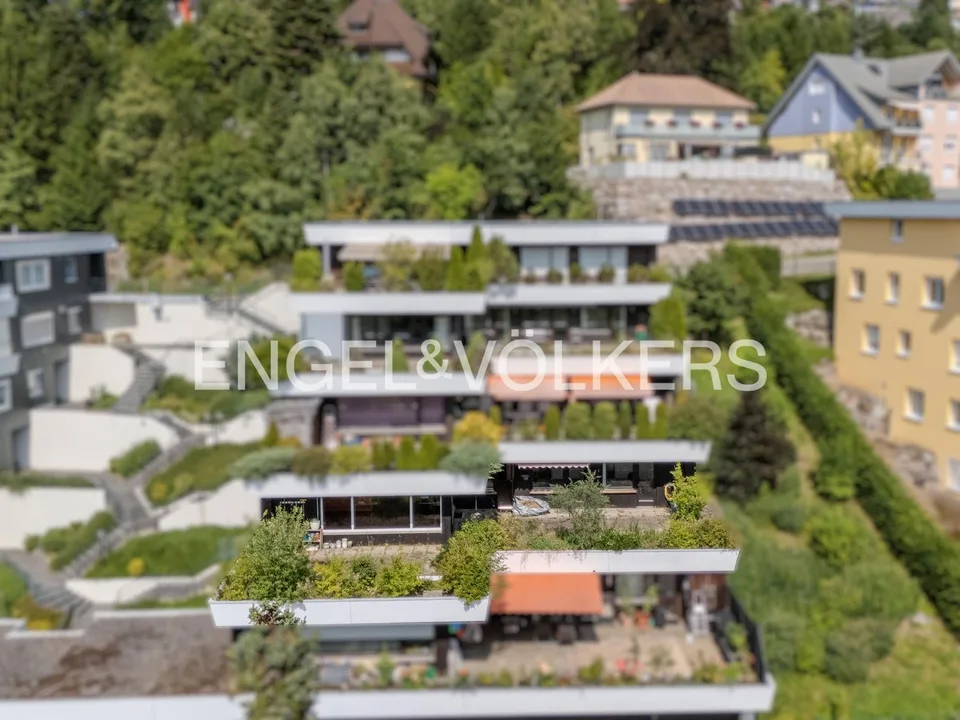 RESERVIERT: Sanierungsbedürftige 4,5-Zimmer-Terrassenwohnung mit Parkb