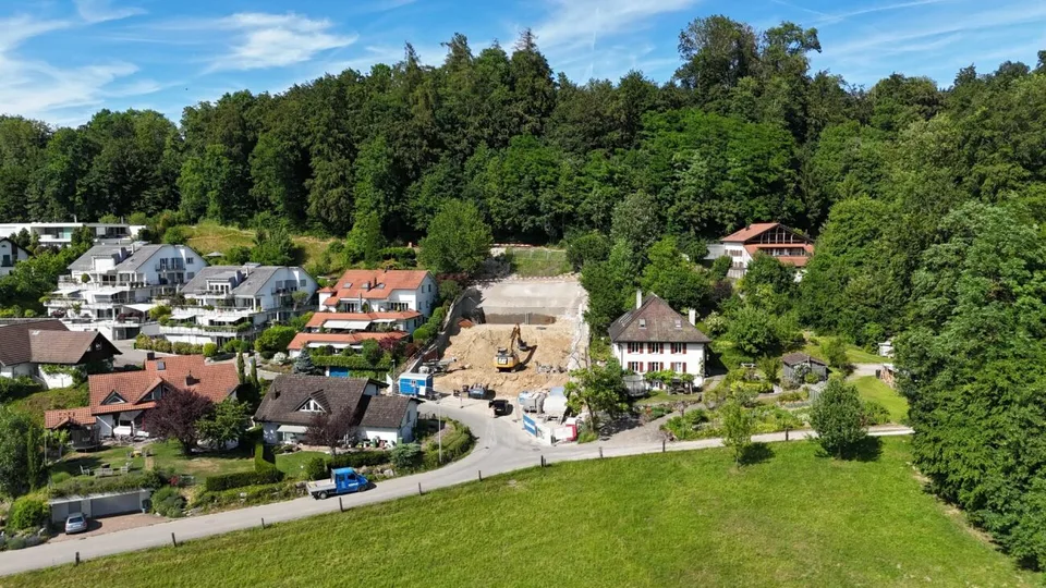 BAUFORTSCHRITT: HANGSICHERUNG VOLLENDET - BELLA VISTA.CH NIMMT FORM AN