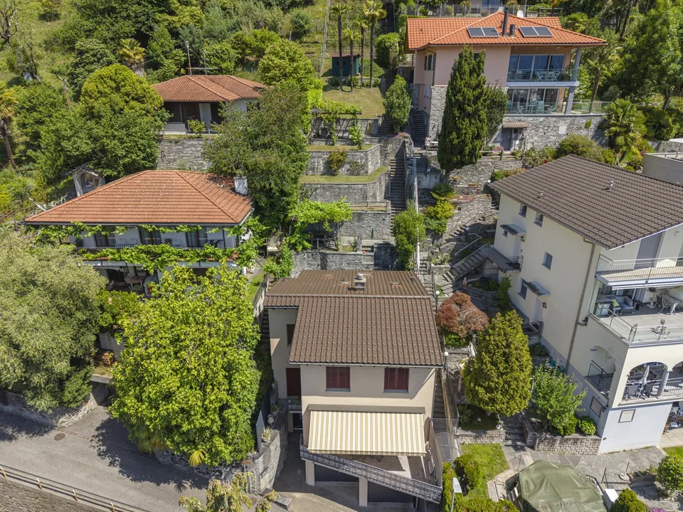 Casa con vista su Locarno | Einfamilienhaus mit Ausblick