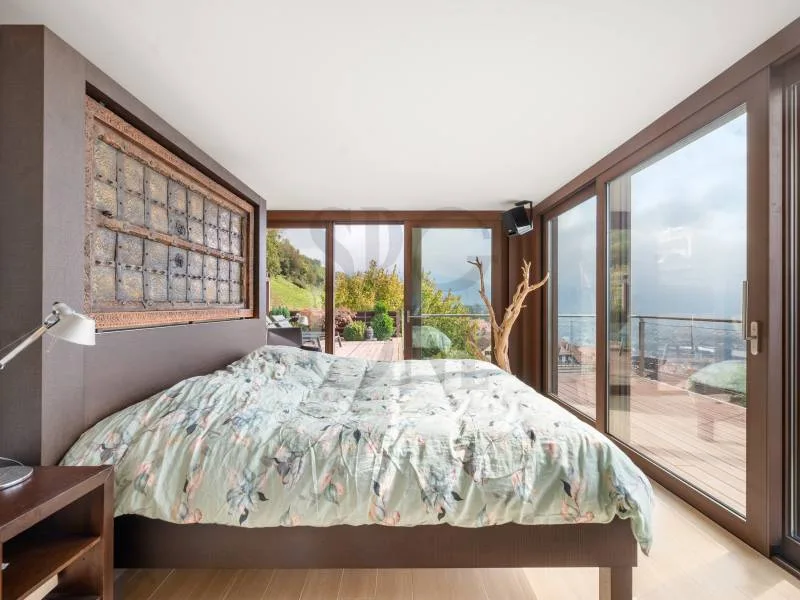 En exclusivité: villa d'architecte avec panorama à couper le souffle