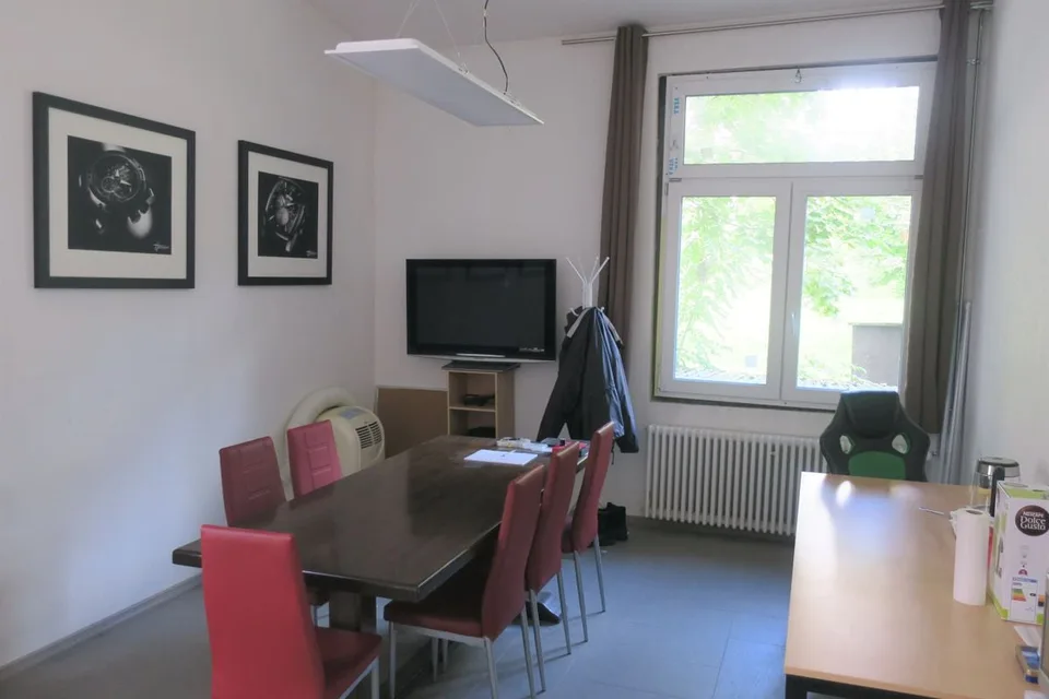 Ideale Lage für Handwerk und Verwaltung