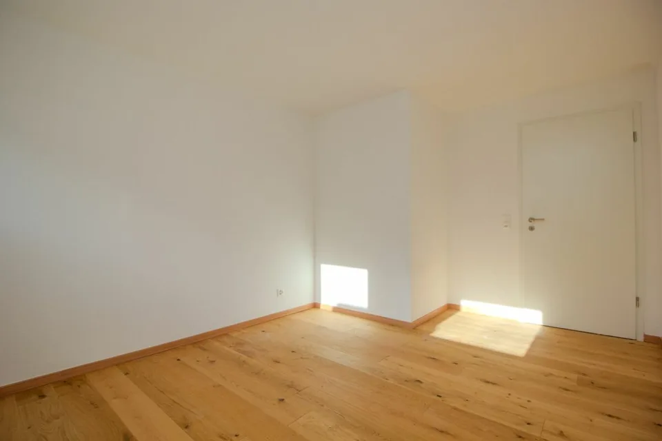 Freshly renovated 4.5-room garden apartment – photo 12 of 17