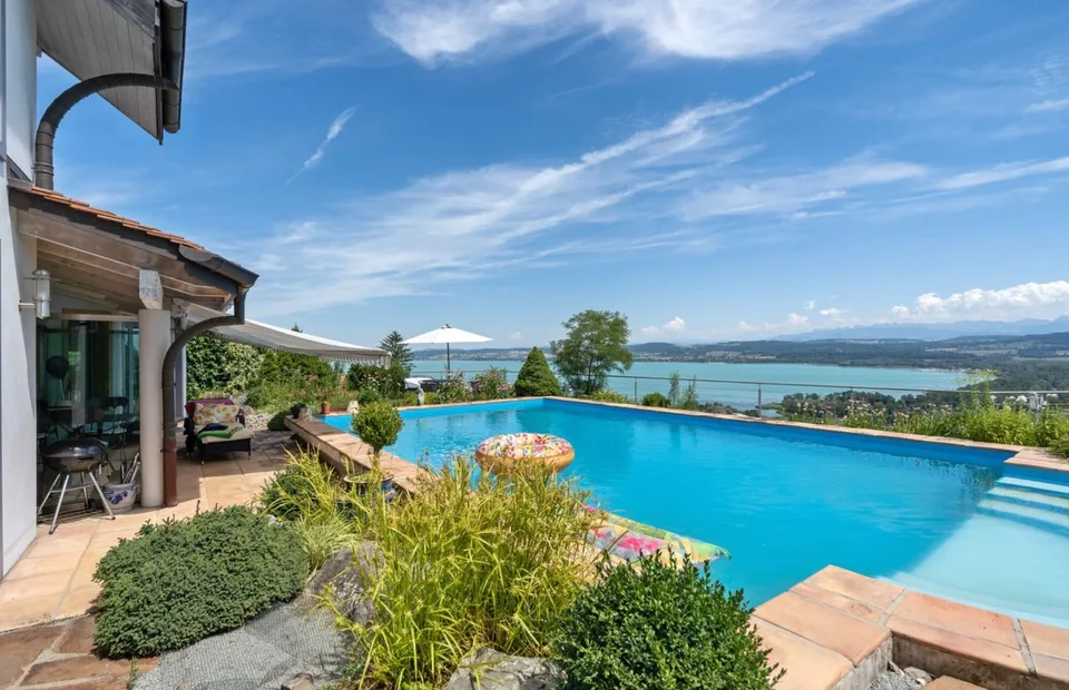 Casa a terrazza di 7,5 locali con piscina e vista lago a Bellerive in vendita