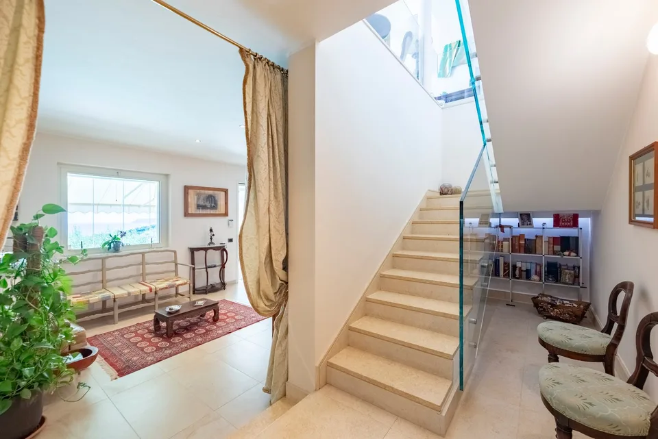 Varazze (ITALIA): elegant villa with a swimming pool, garden, olive grove and garage