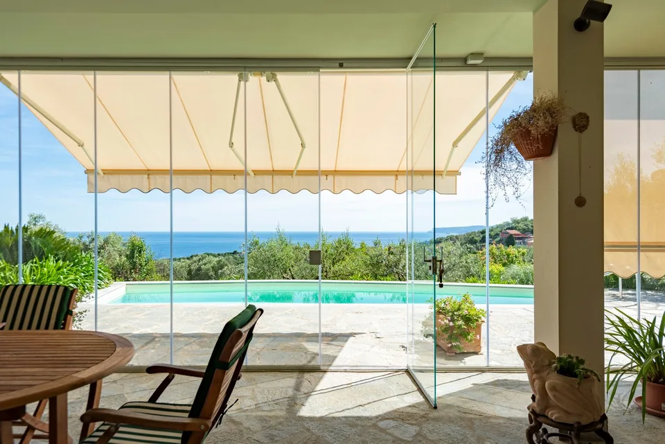 Varazze (ITALIA): elegant villa with a swimming pool, garden, olive grove and garage