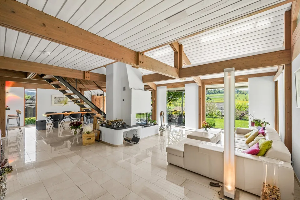 Idyllisch und exklusiv: Freistehendes Haus im Grünen mit unverbauba...