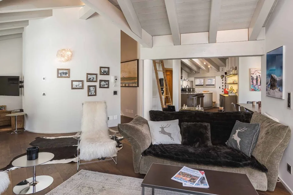 Dachgeschosswohnung als Duplex mit 4,5 Zimmern