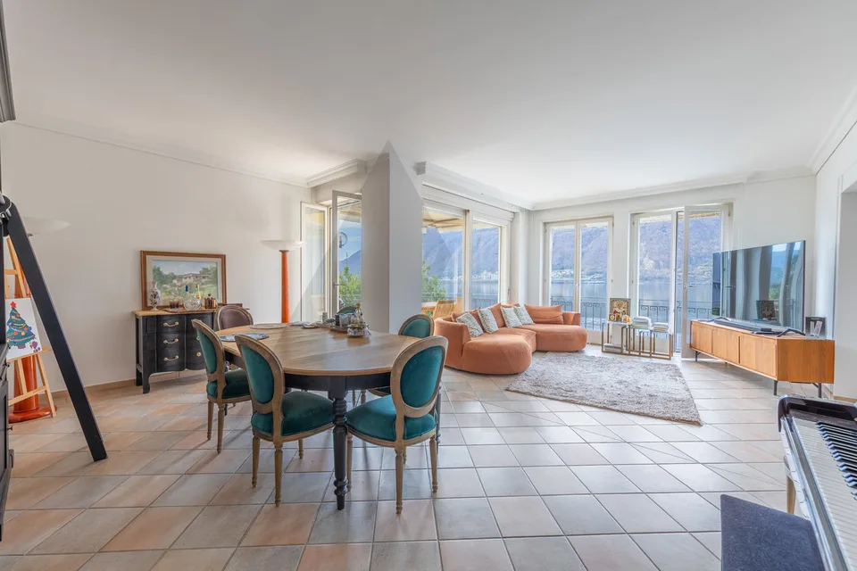 APPARTAMENTO FRONTE LAGO CON PISCINA ESTERNA CONDOMINIALE – foto 6 di 13