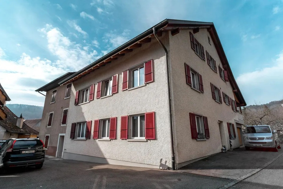 Grande maison avec 3 appartements - Surface habitable exceptionnelle!